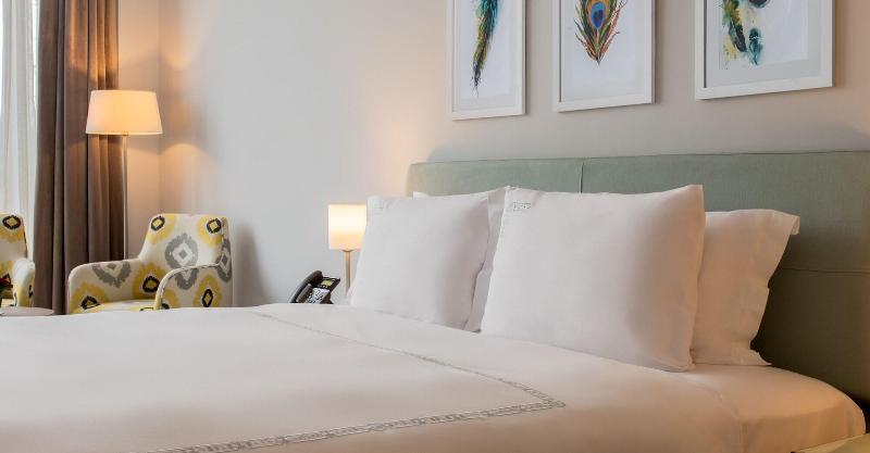 Crystal Inn Hotel - Alamein (Adults Only) Ελ Αλαμέιν Εξωτερικό φωτογραφία A bed with two pillows